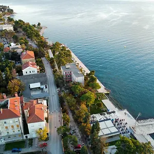 apartments-palace-kolovare.hotelinzadar.com/